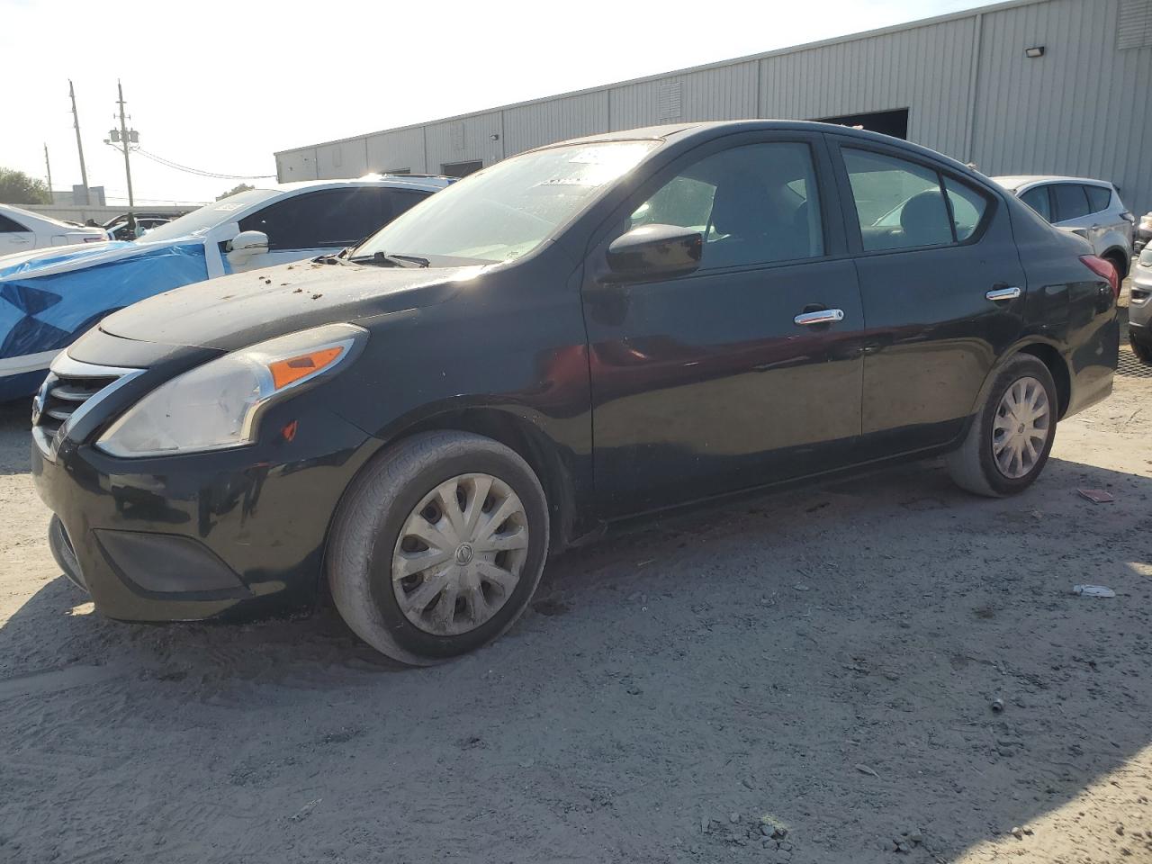 NISSAN VERSA S