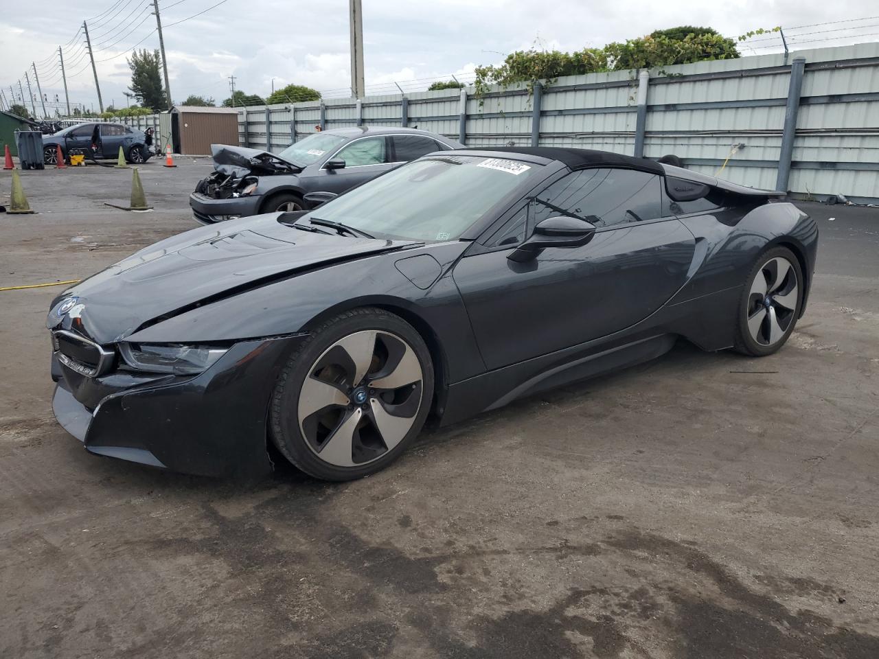 BMW I8