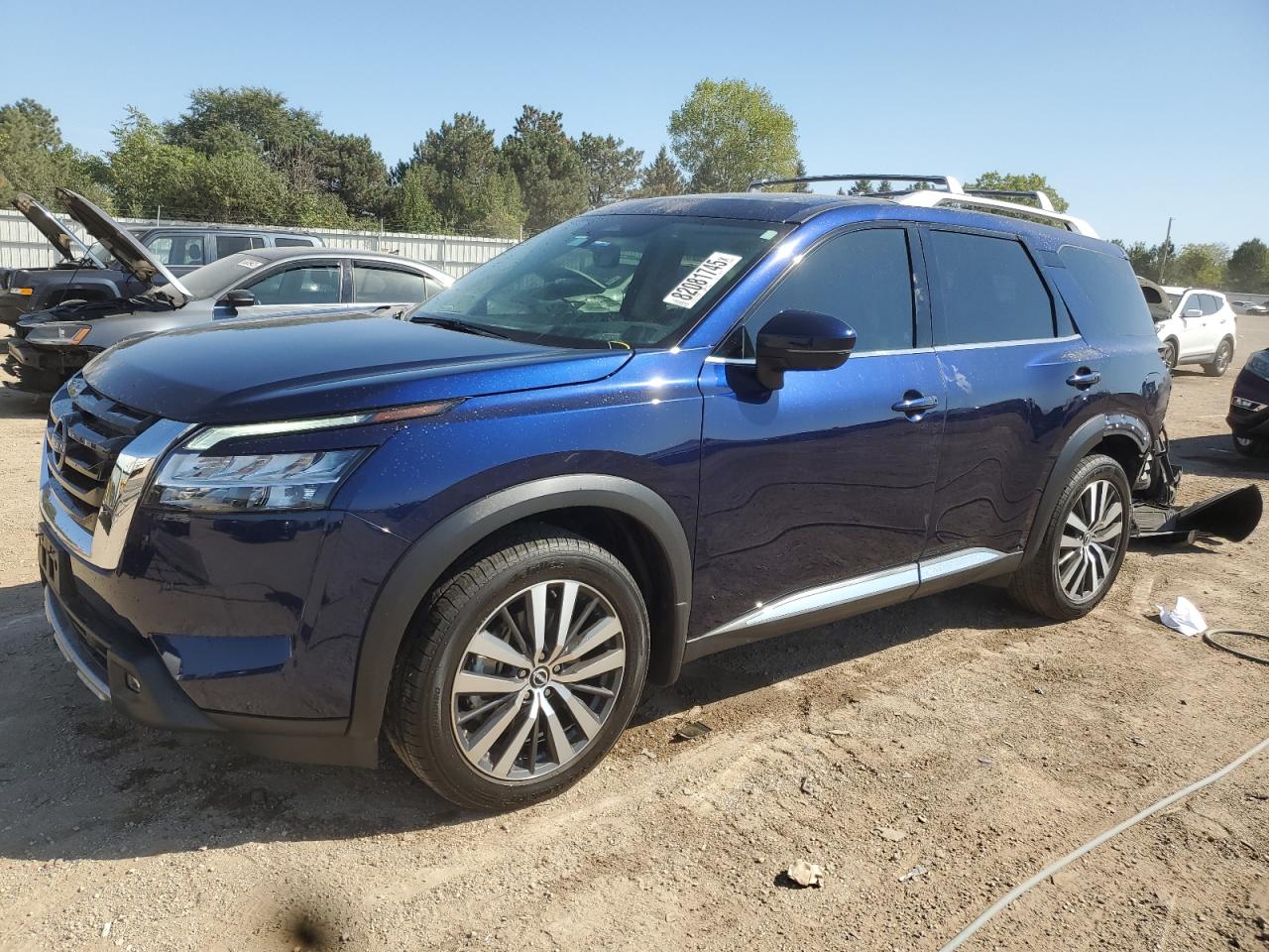 NISSAN PATHFINDER PLATINUM