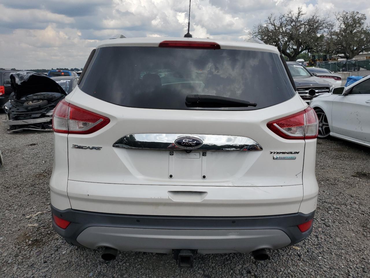 FORD ESCAPE TITANIUM