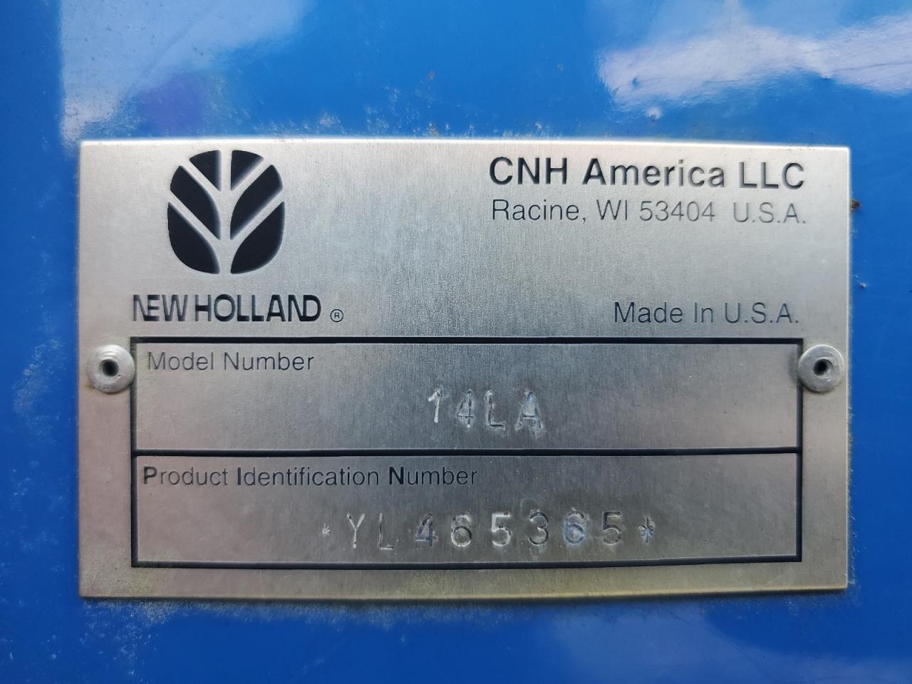 Lot #3253759013 2004 NEWH TRACTOR