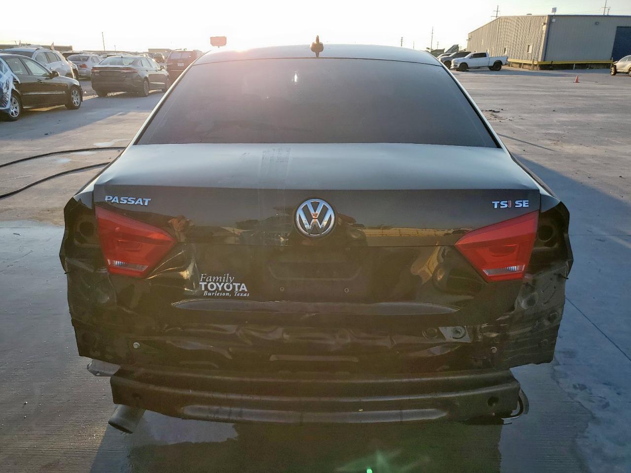 VOLKSWAGEN PASSAT SE