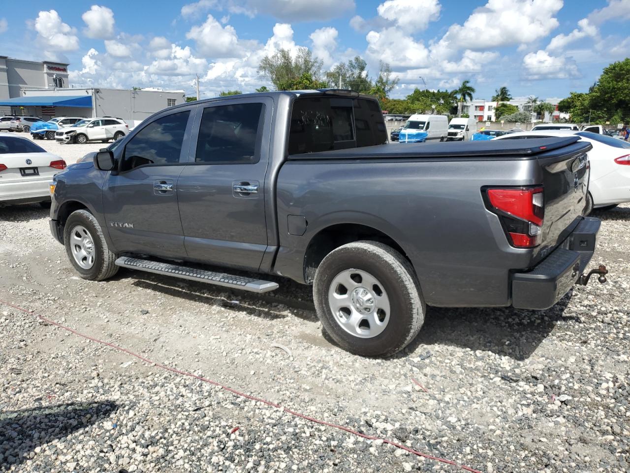 NISSAN TITAN S