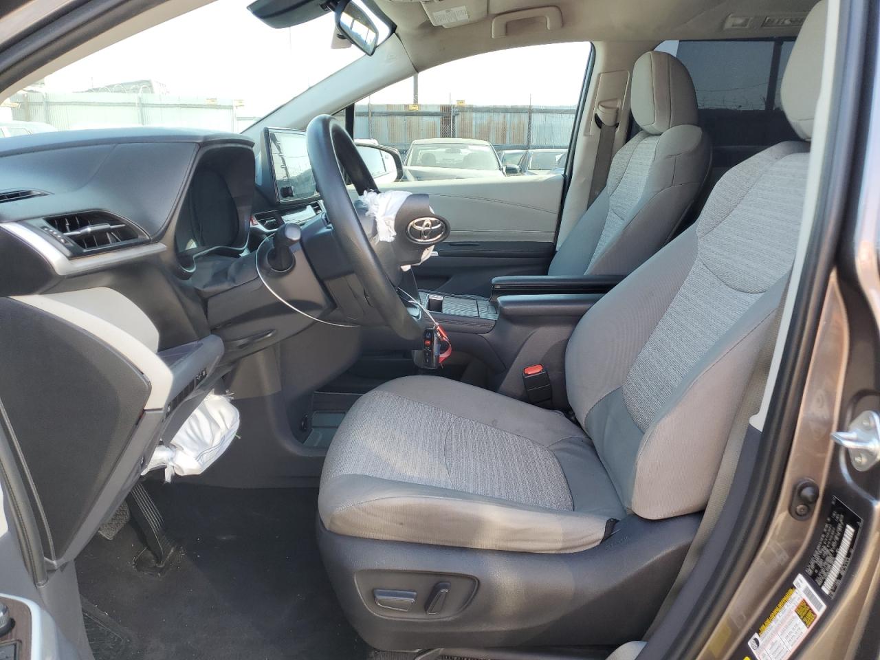 Lot #3255365404 2023 TOYOTA SIENNA LE