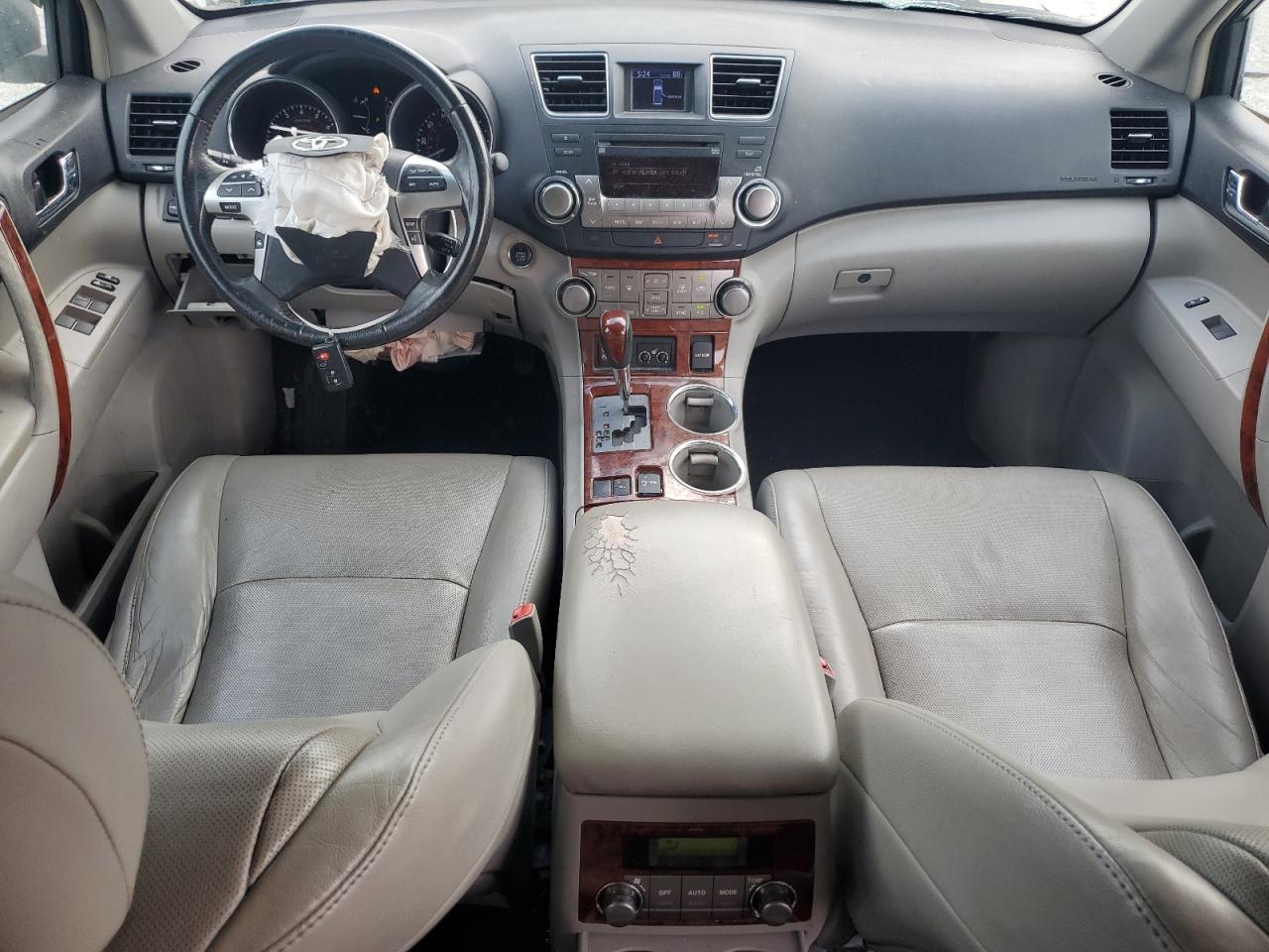 TOYOTA HIGHLANDER LIMITED