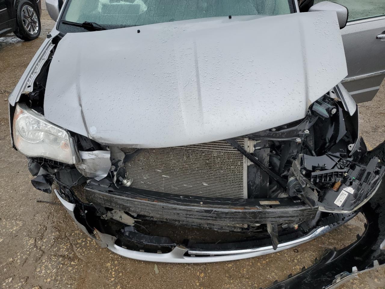 CHRYSLER TOWN & COUNTRY TOURING