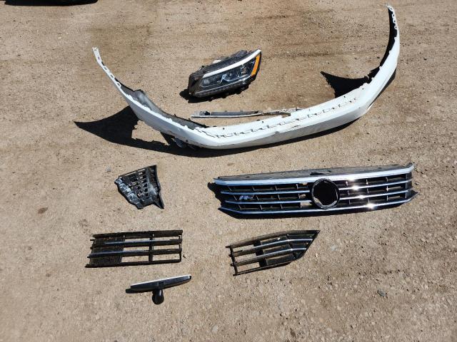 2017 VOLKSWAGEN PASSAT R-L #3284628348