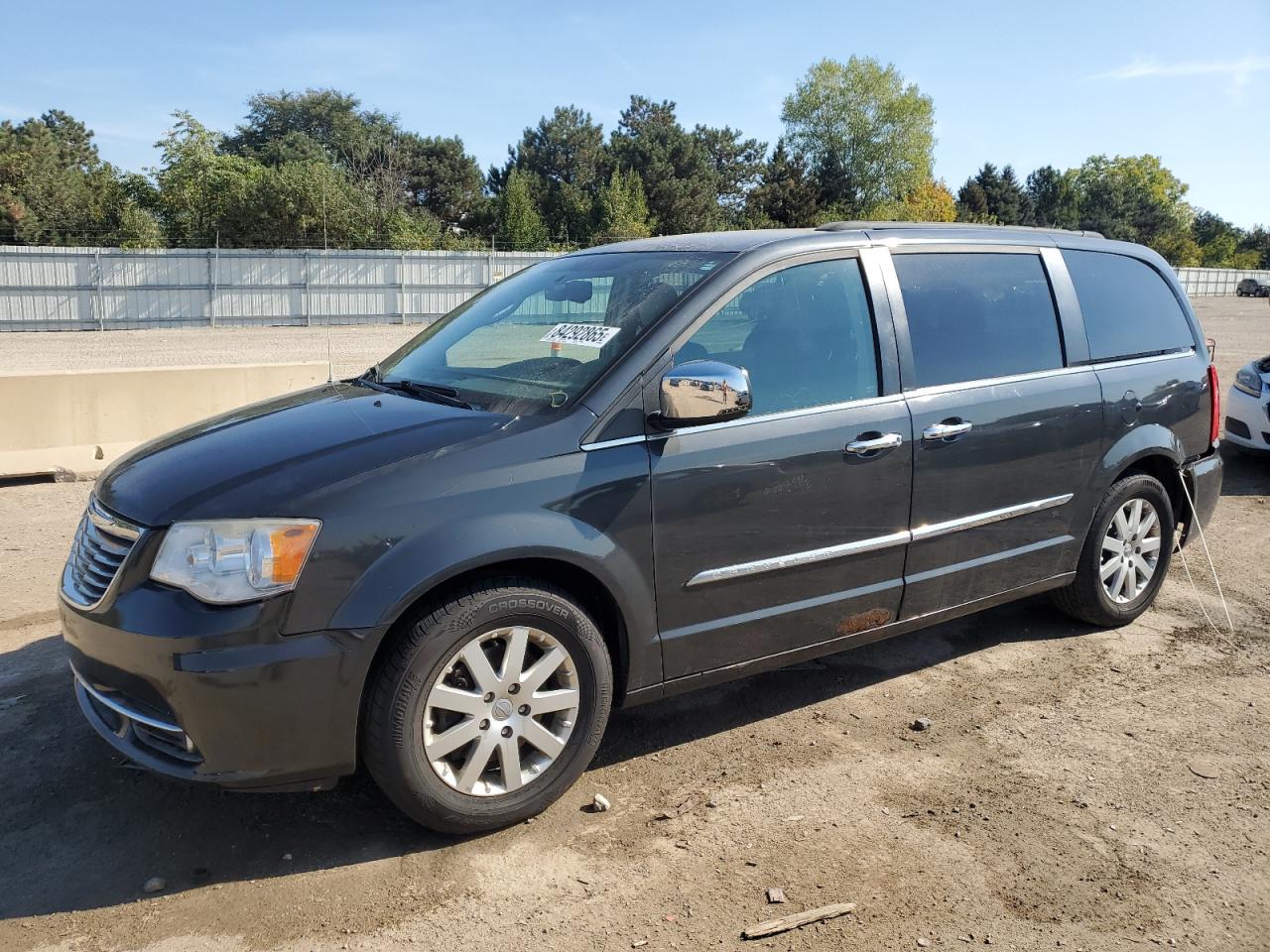 CHRYSLER TOWN & COUNTRY TOURING L