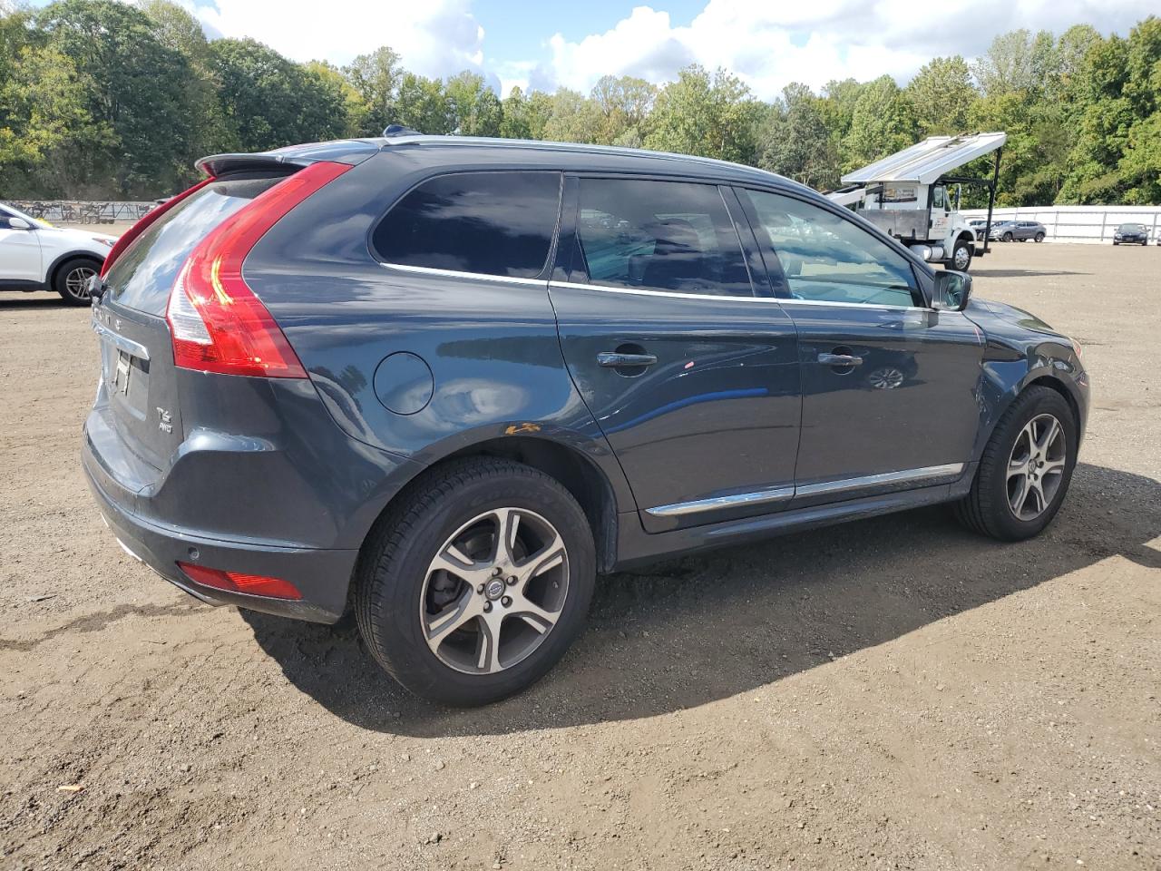 VOLVO XC60 T6 PLATINUM