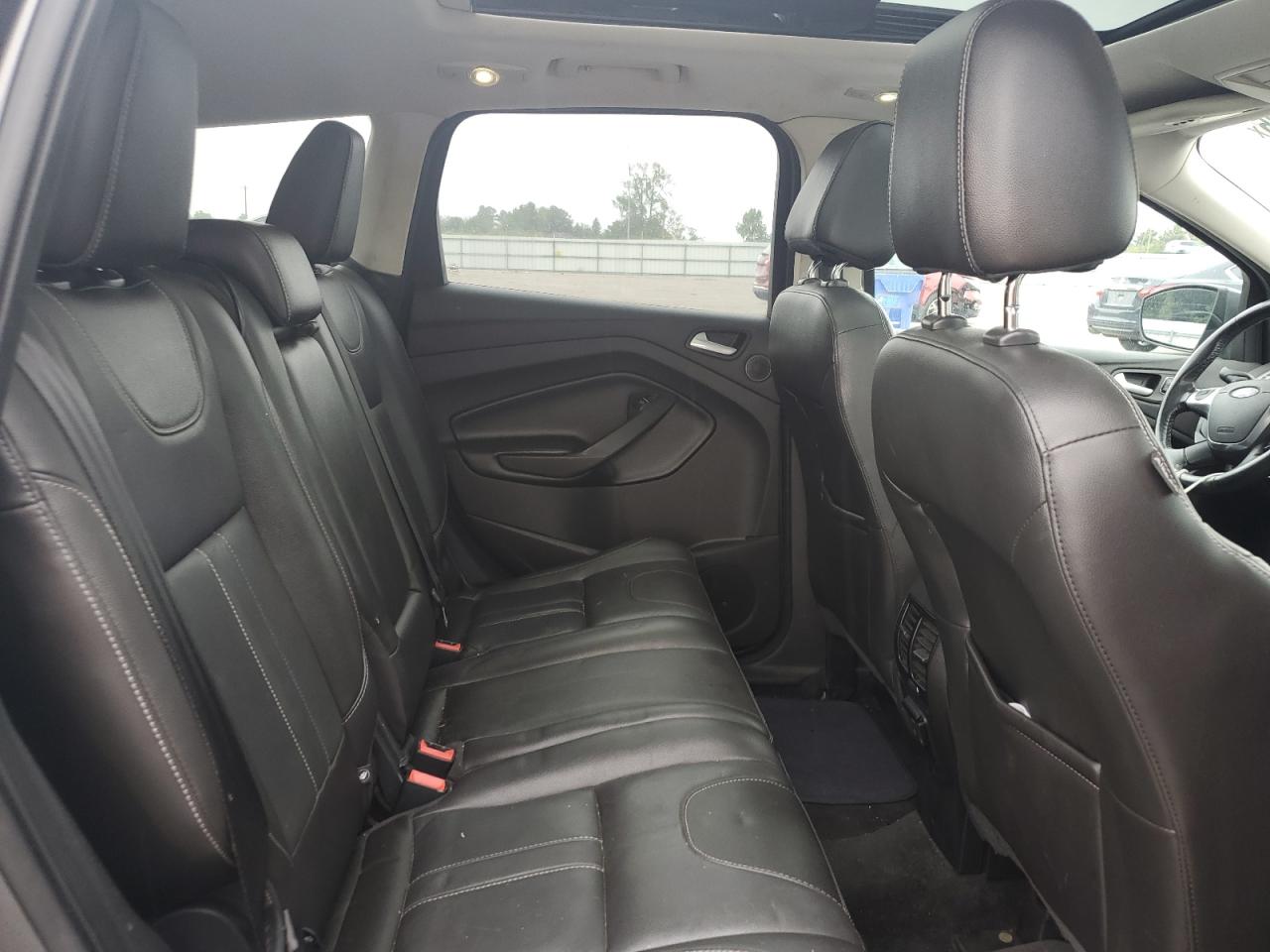 FORD ESCAPE TITANIUM