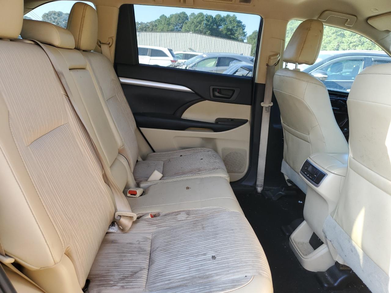 TOYOTA HIGHLANDER LE