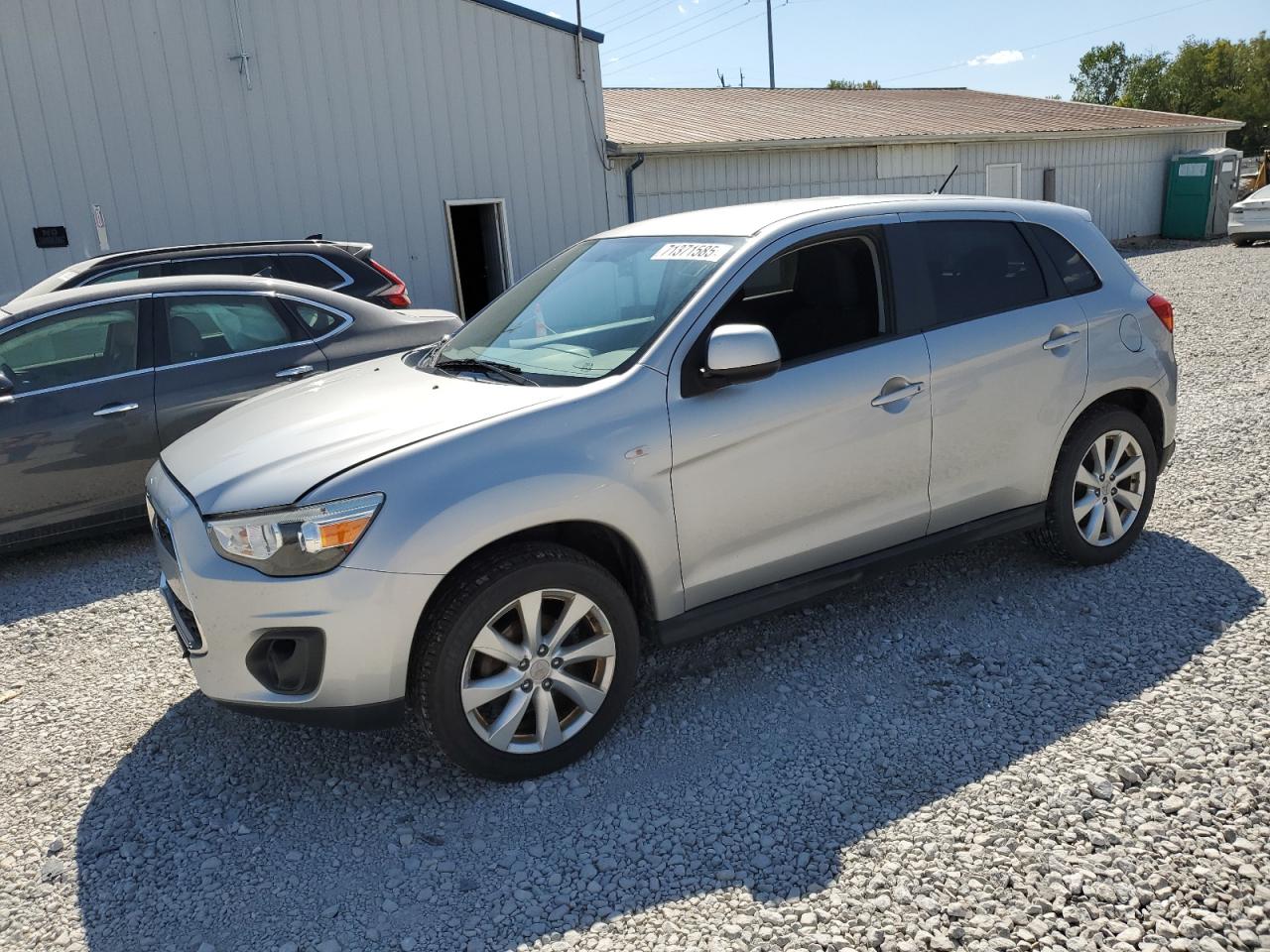 MITSUBISHI OUTLANDER ES