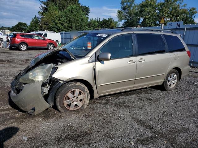 TOYOTA SIENNA XLE