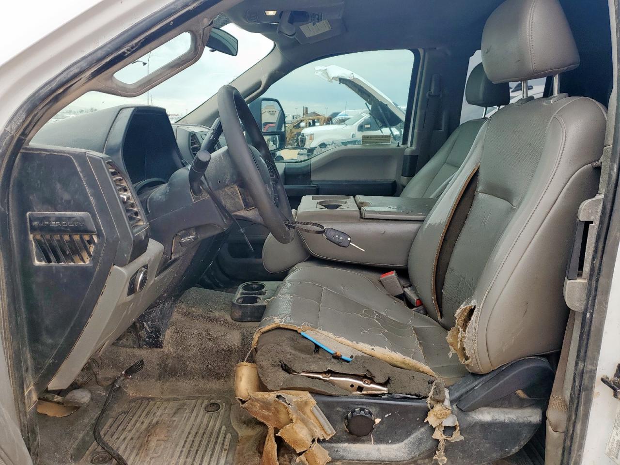 FORD F-550 SUPER DUTY