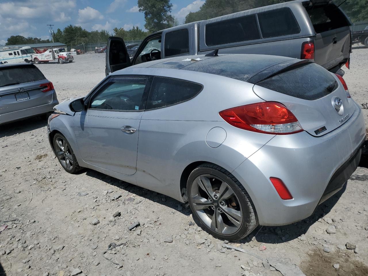HYUNDAI VELOSTER