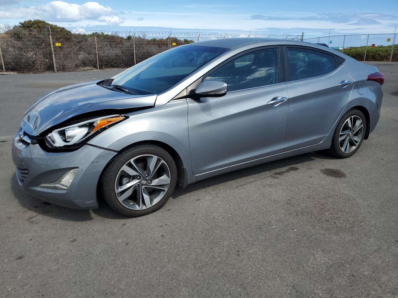 Lot #3247296576 2015 HYUNDAI ELANTRA SE