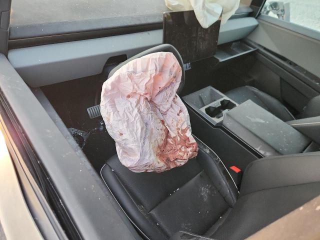 2024 TESLA CYBERTRUCK 7G2CEHEE1RA032661