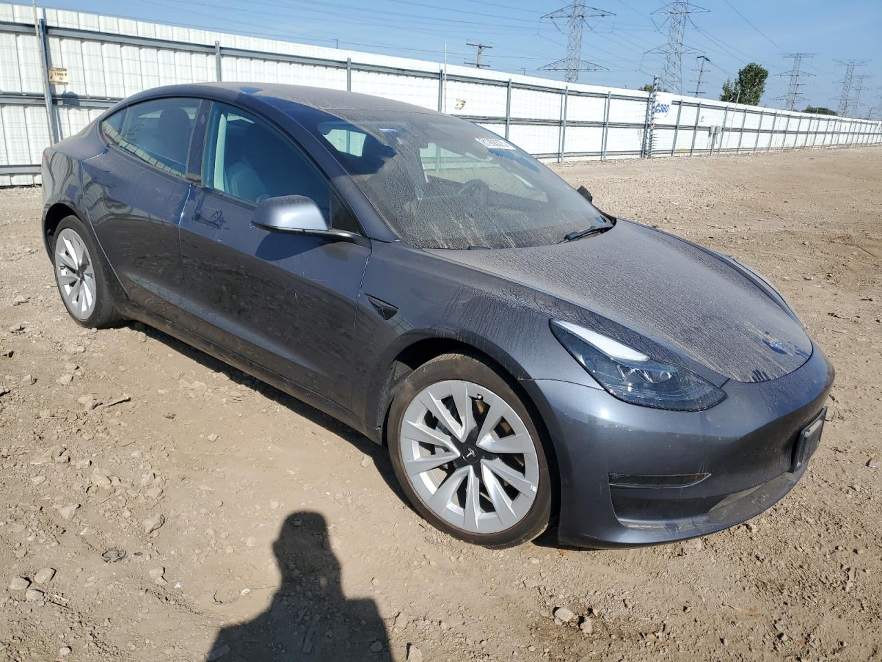 TESLA MODEL 3