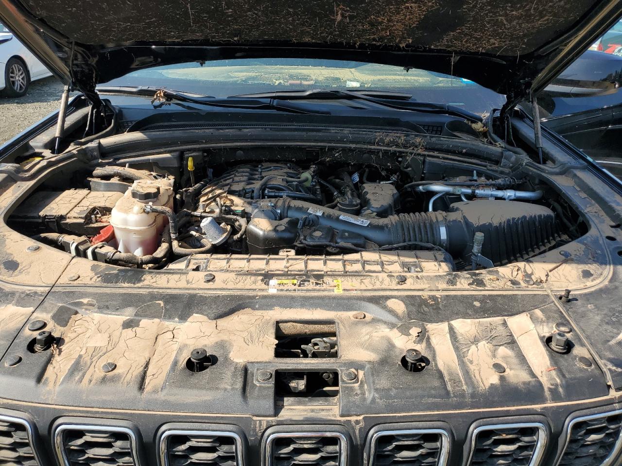 JEEP GRAND CHEROKEE LAREDO