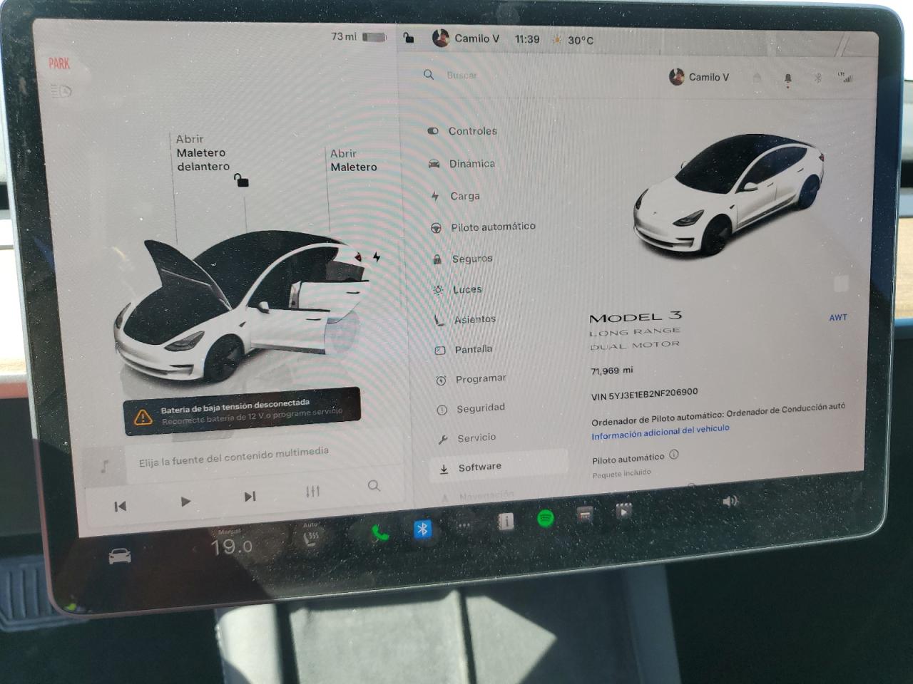 TESLA MODEL 3