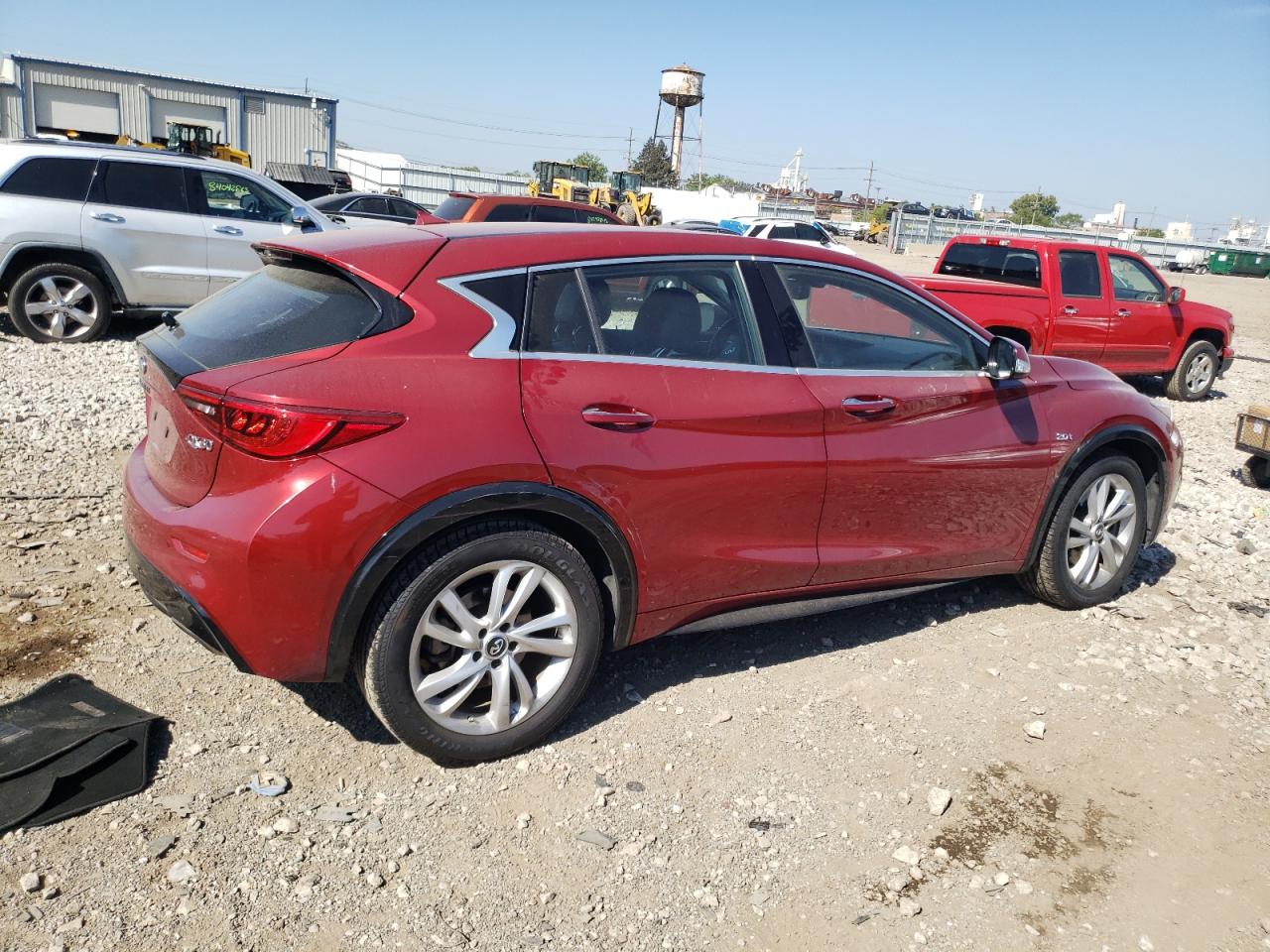 INFINITI QX30 BASE