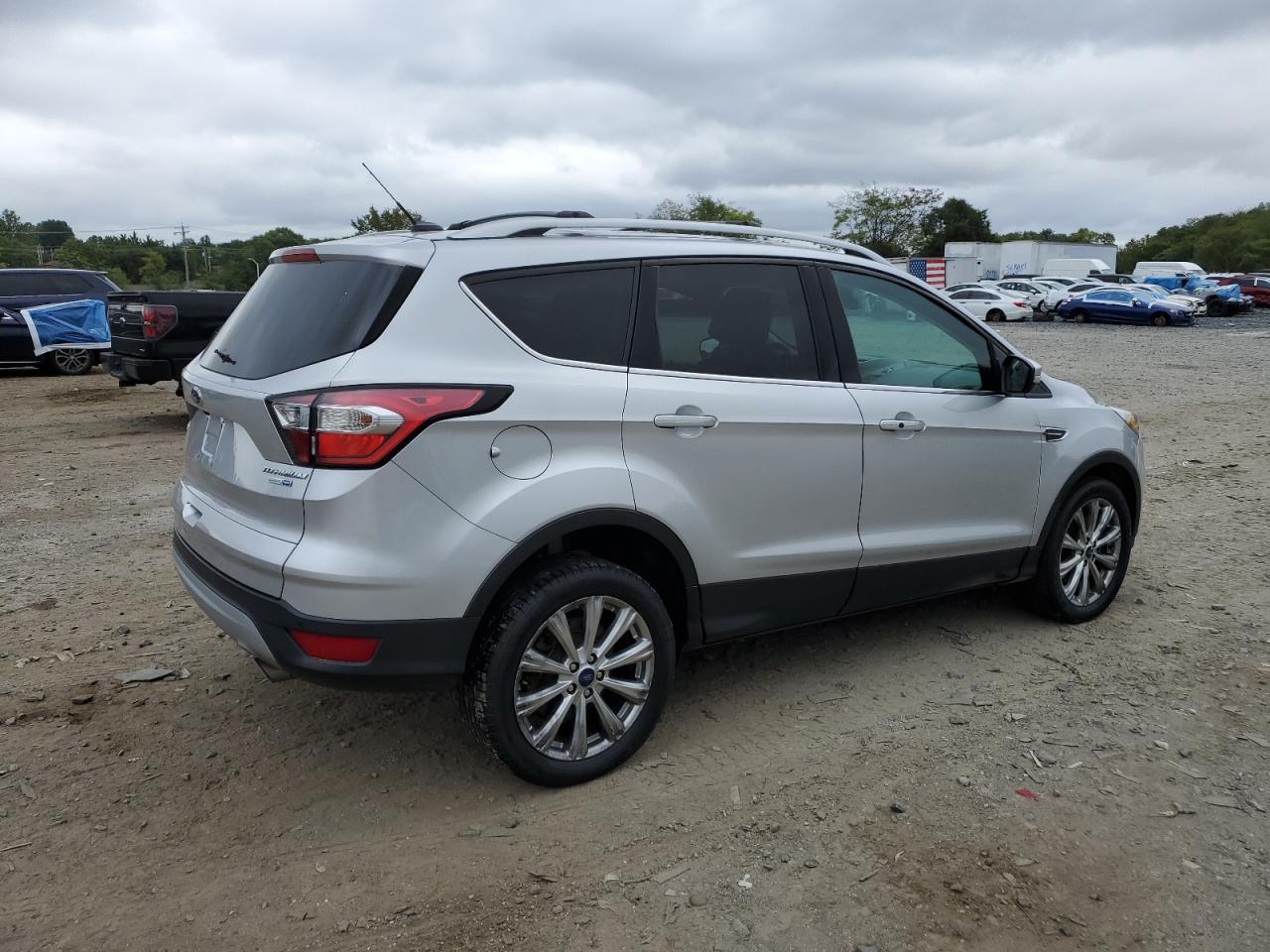 FORD ESCAPE TITANIUM