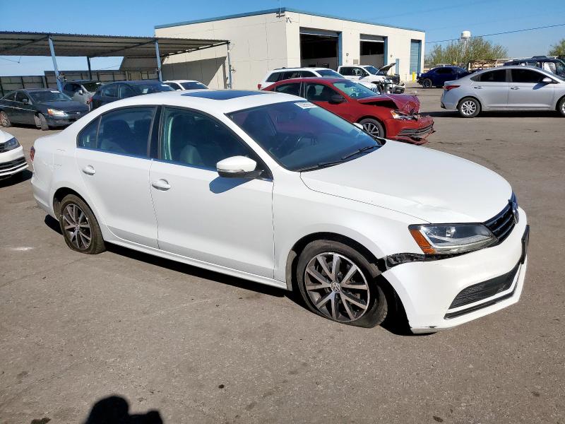 2018 VOLKSWAGEN JETTA SE - 3VWDB7AJXJM228319
