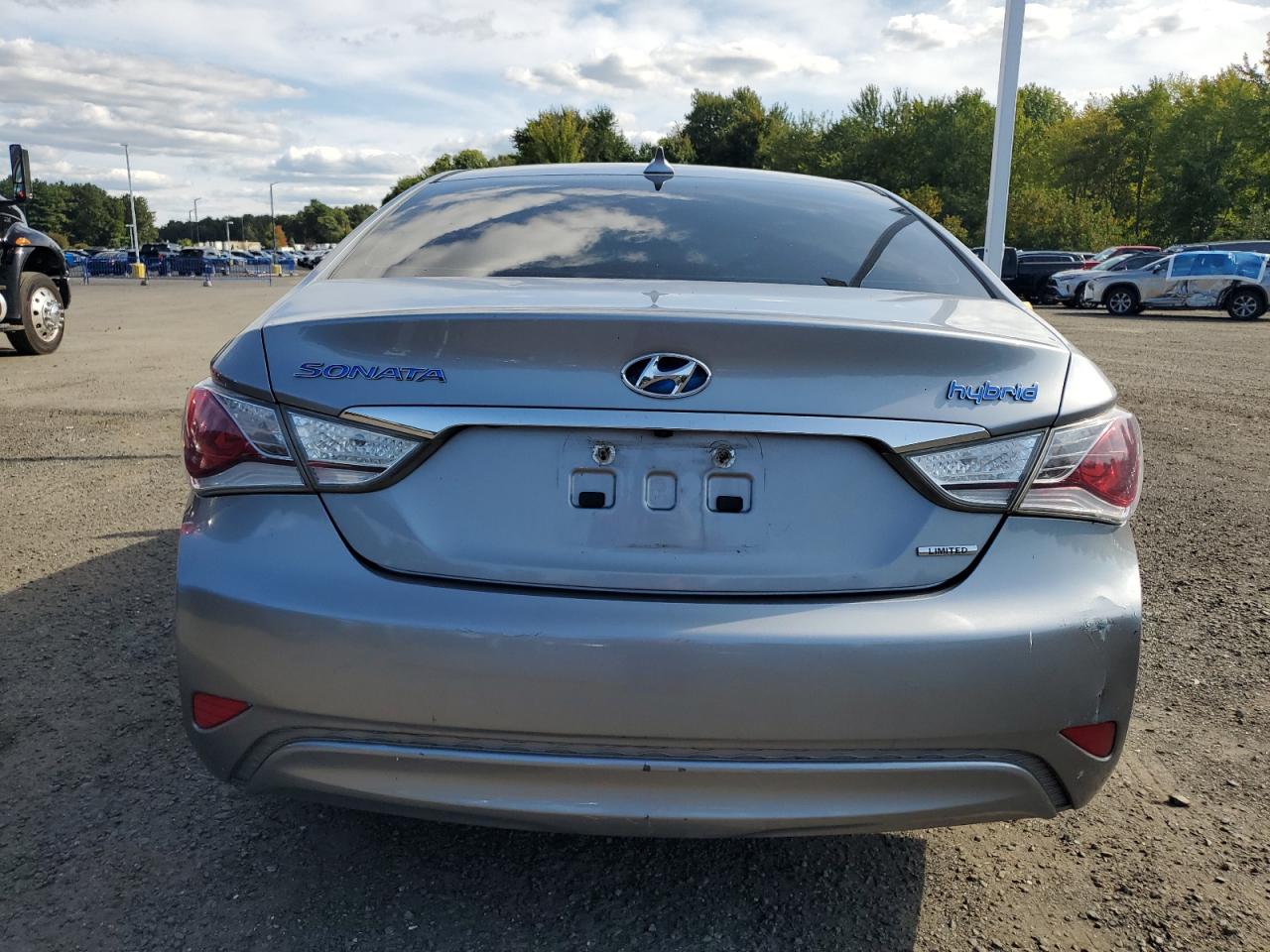 HYUNDAI SONATA HYBRID