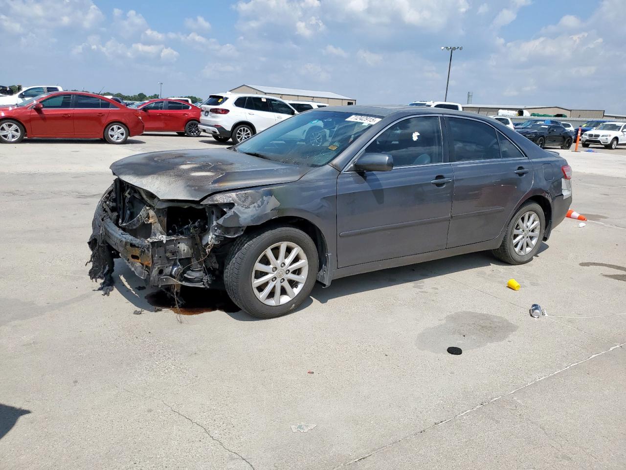 TOYOTA CAMRY BASE