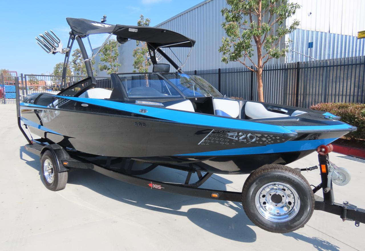 Lot #3285599273 2011 AXIS MAVERICK X