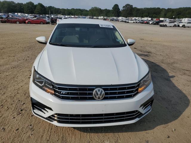 2017 VOLKSWAGEN PASSAT R-L 1VWDT7A31HC019884