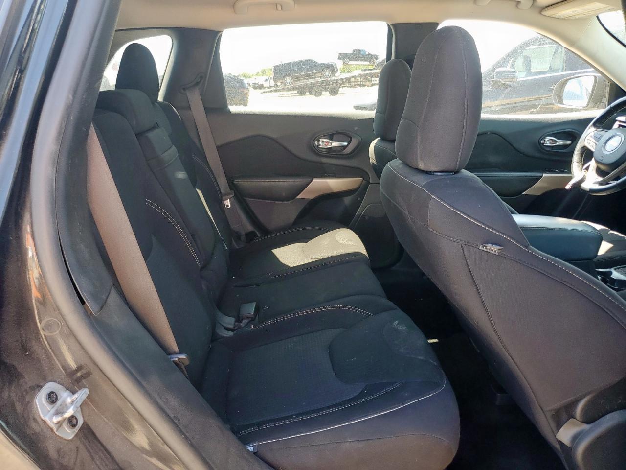 JEEP GRAND CHEROKEE LATITUDE