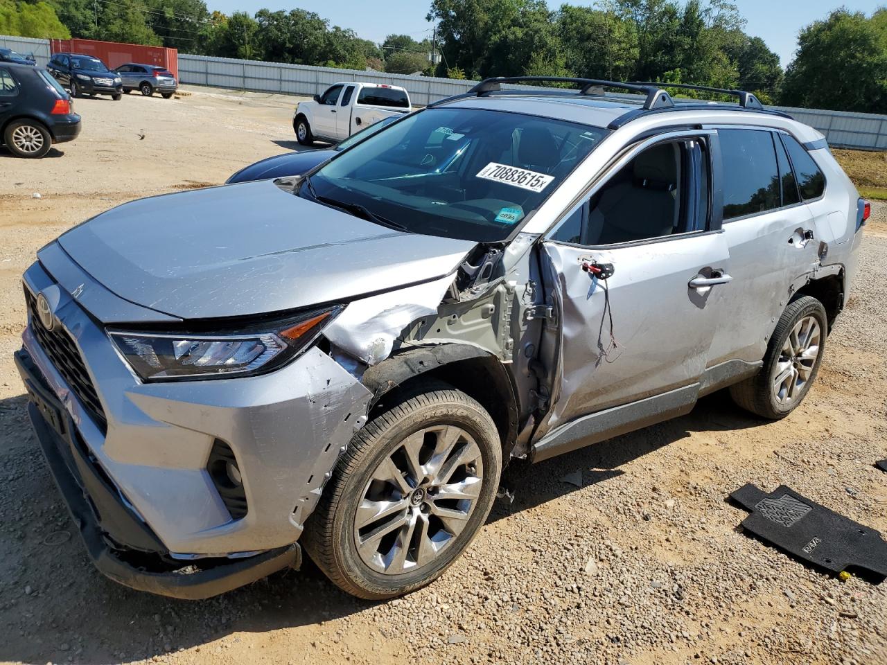 TOYOTA RAV4 XLE PREMIUM
