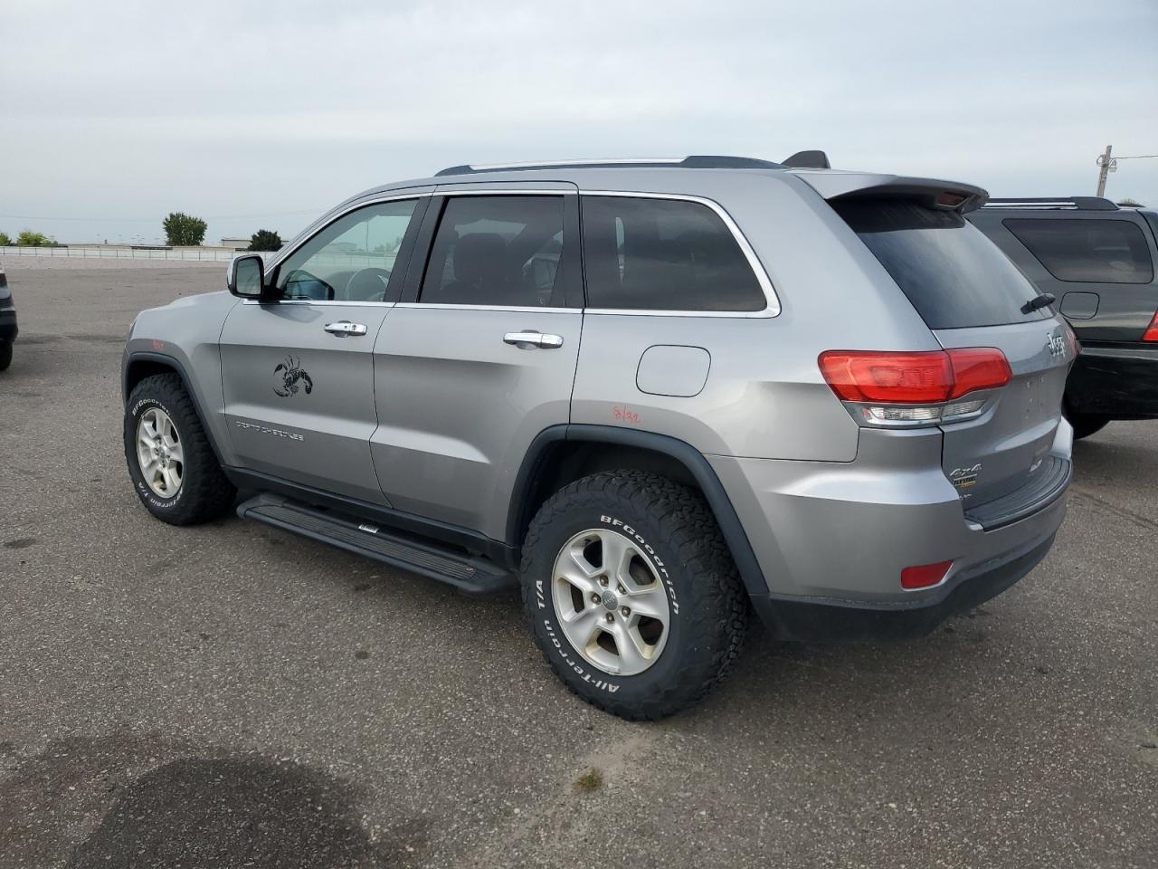 JEEP GRAND CHEROKEE LAREDO