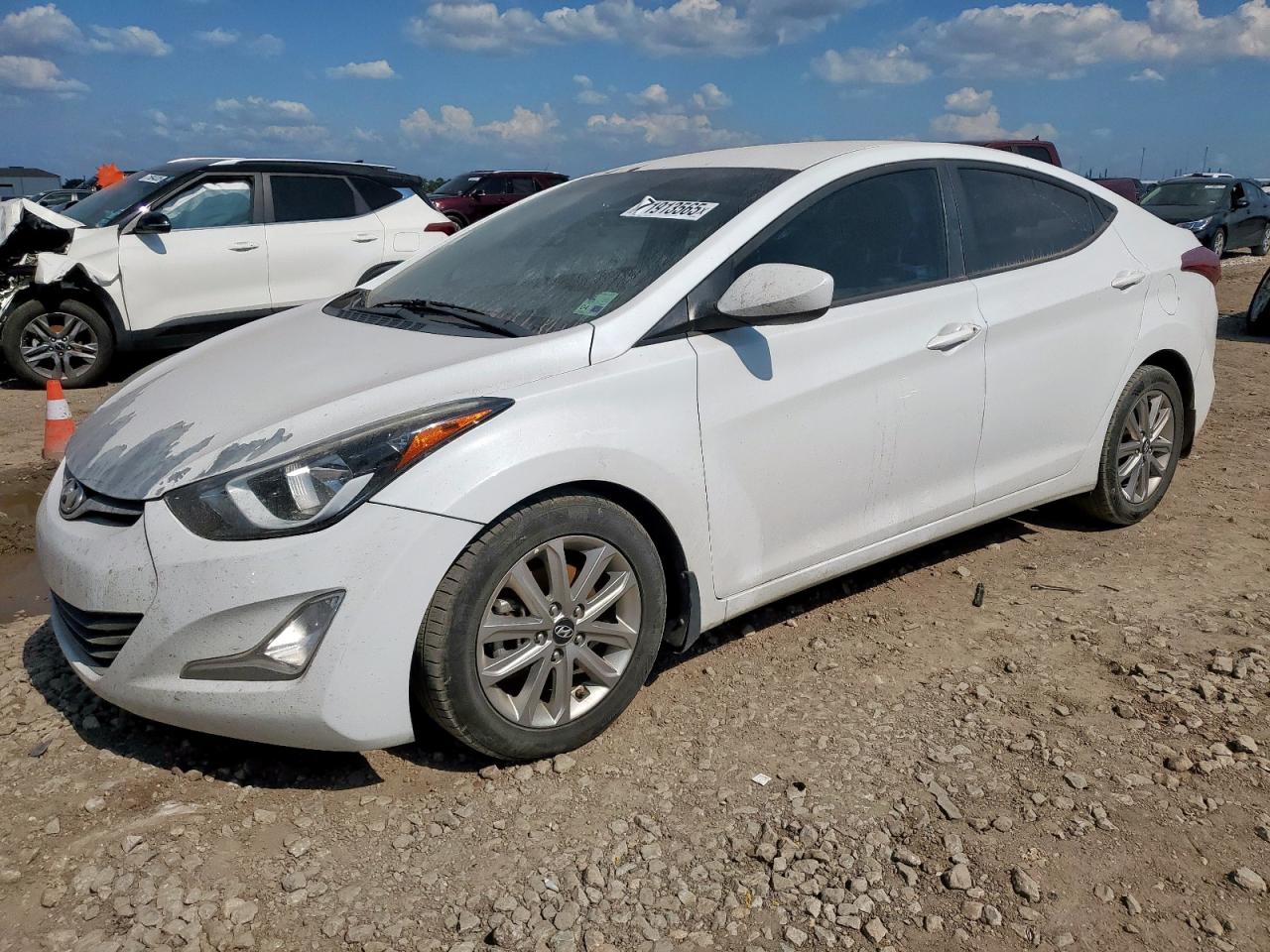  Salvage Hyundai ELANTRA