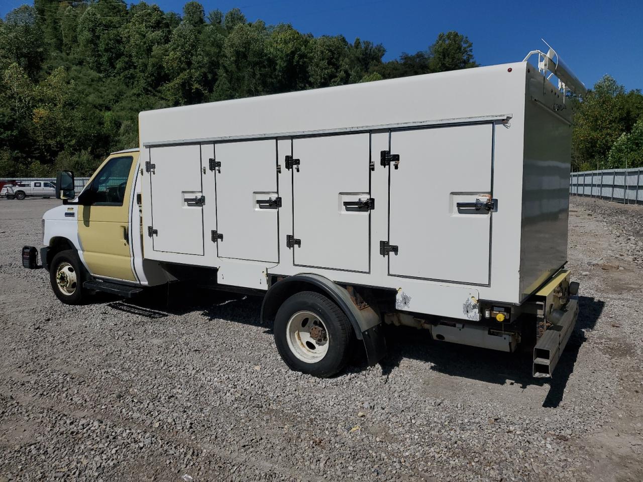 Lot #3242467947 2019 FORD ECONOLINE E450 SUPER DUTY CUTAWAY VAN