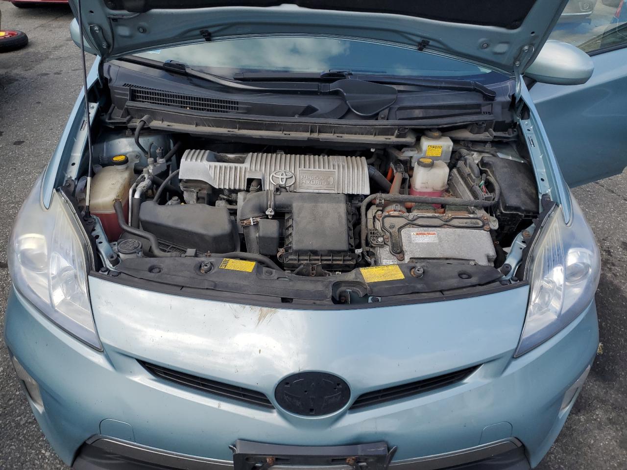 TOYOTA PRIUS PLUG-IN