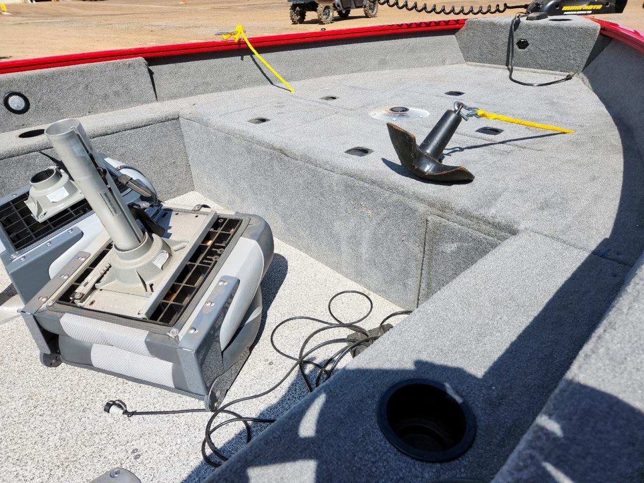 Lot #3276354724 2013 TRACKER BOAT