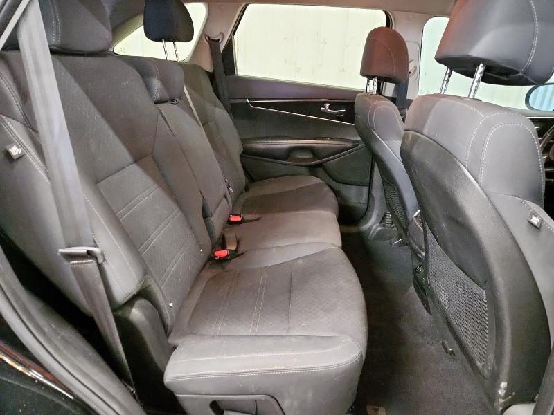 2017 KIA SORENTO LX 5XYPG4A34HG272485