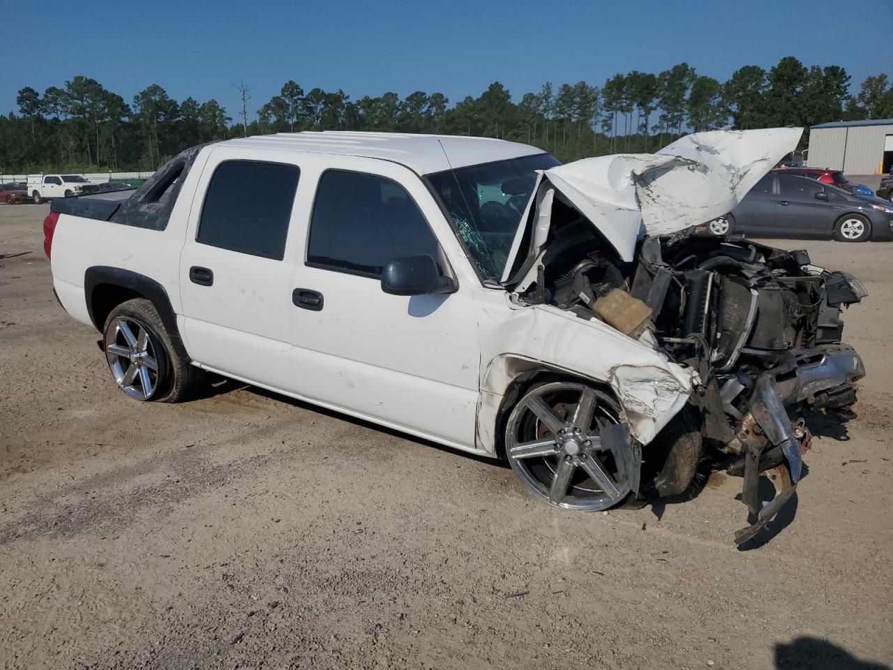 Lot #3285650276 2004 CHEVROLET AVALANCHE