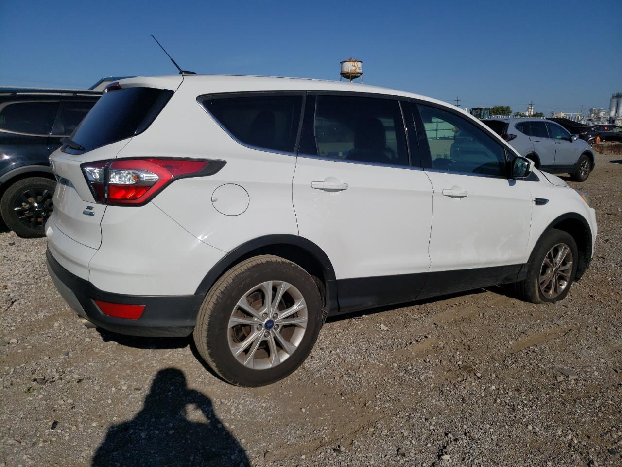 FORD ESCAPE SE