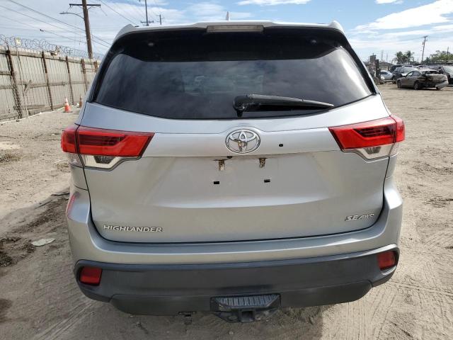 2018 TOYOTA HIGHLANDER SE 5TDJZRFH0JS541219