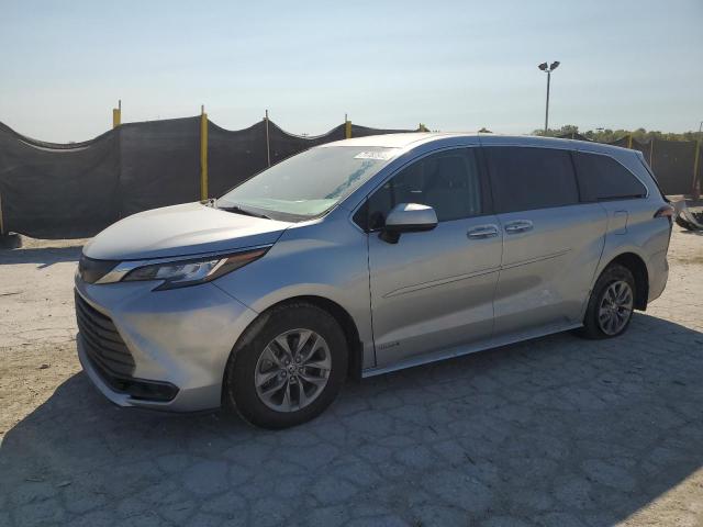 Global Auto Auctions: 2021 TOYOTA SIENNA LE