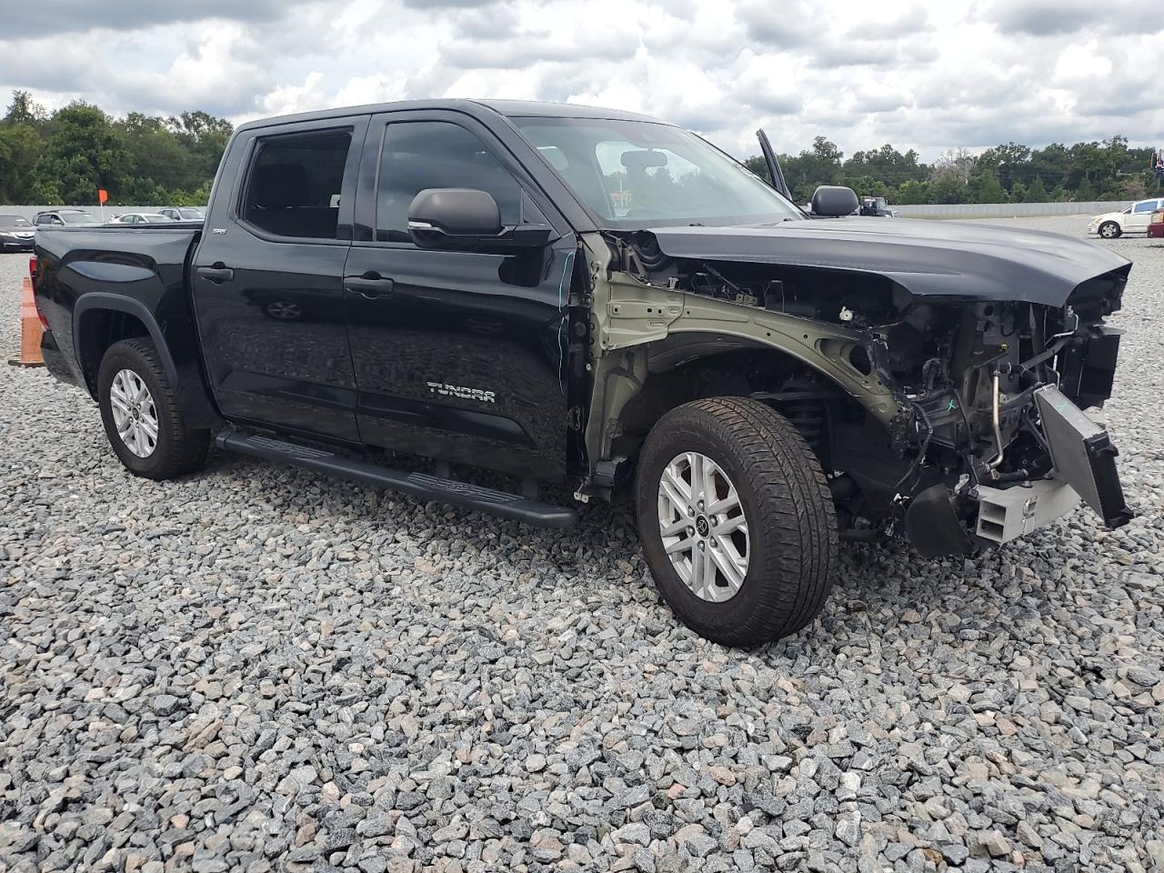 TOYOTA TUNDRA CREWMAX SR