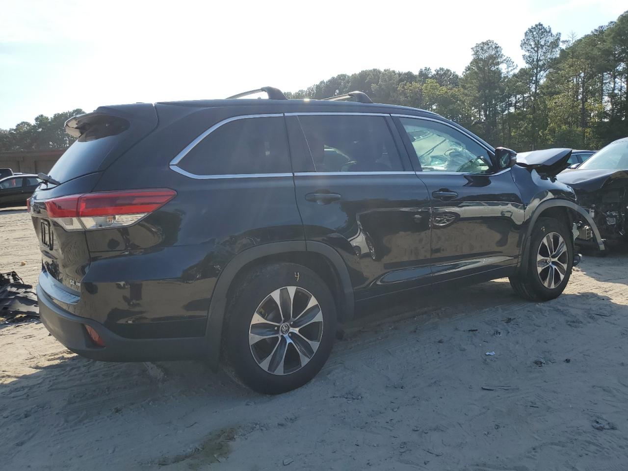 TOYOTA HIGHLANDER SE