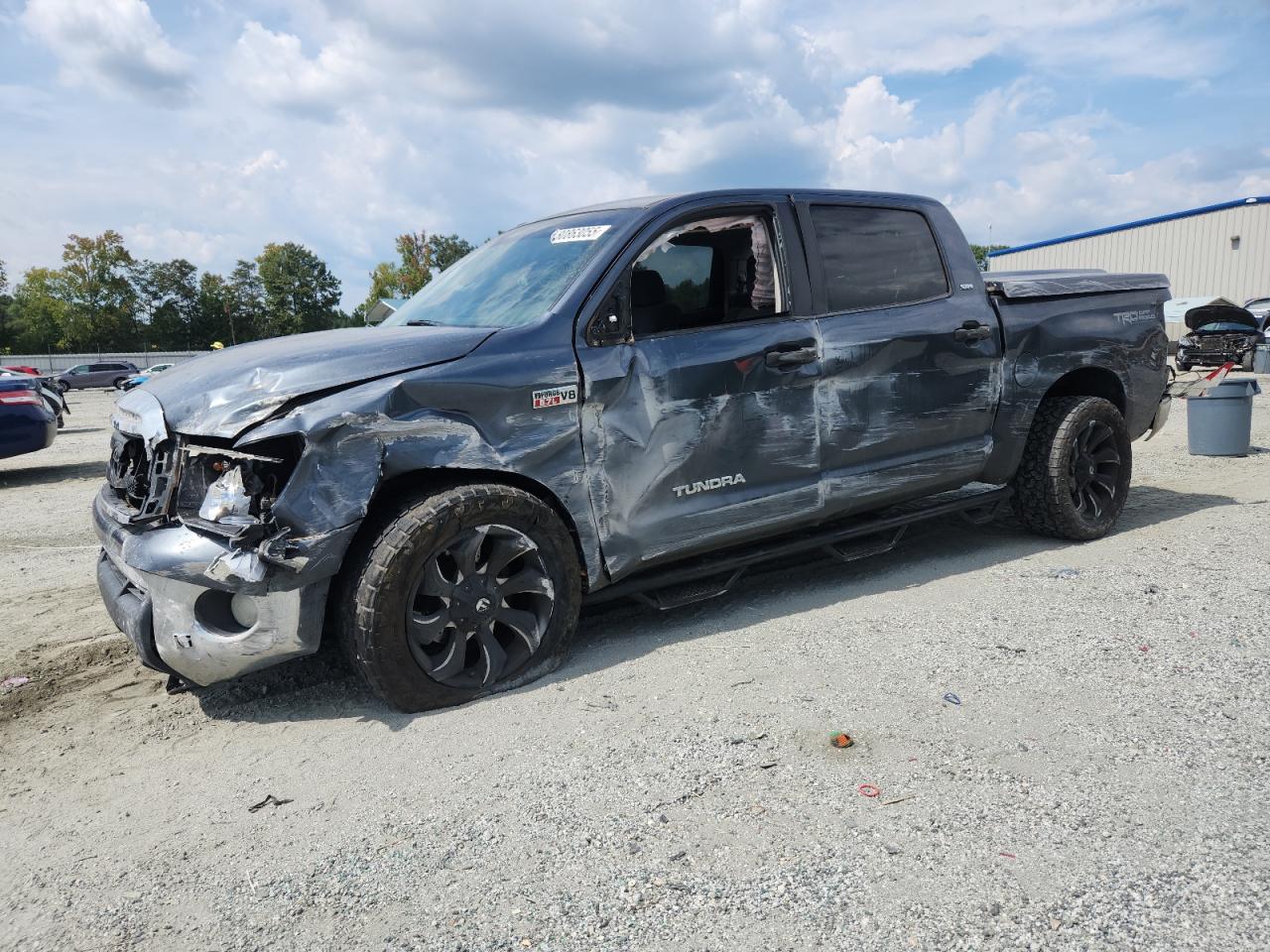 TOYOTA TUNDRA CREWMAX SR5