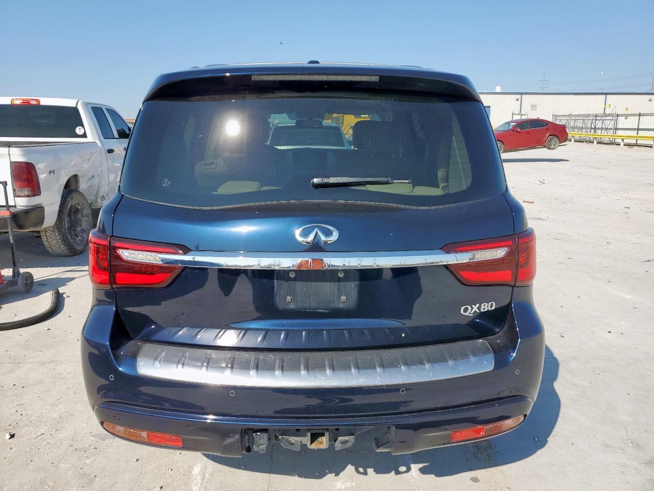 INFINITI QX80 LUXE