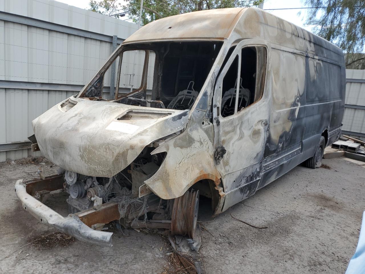 MERCEDES-BENZ SPRINTER 2500