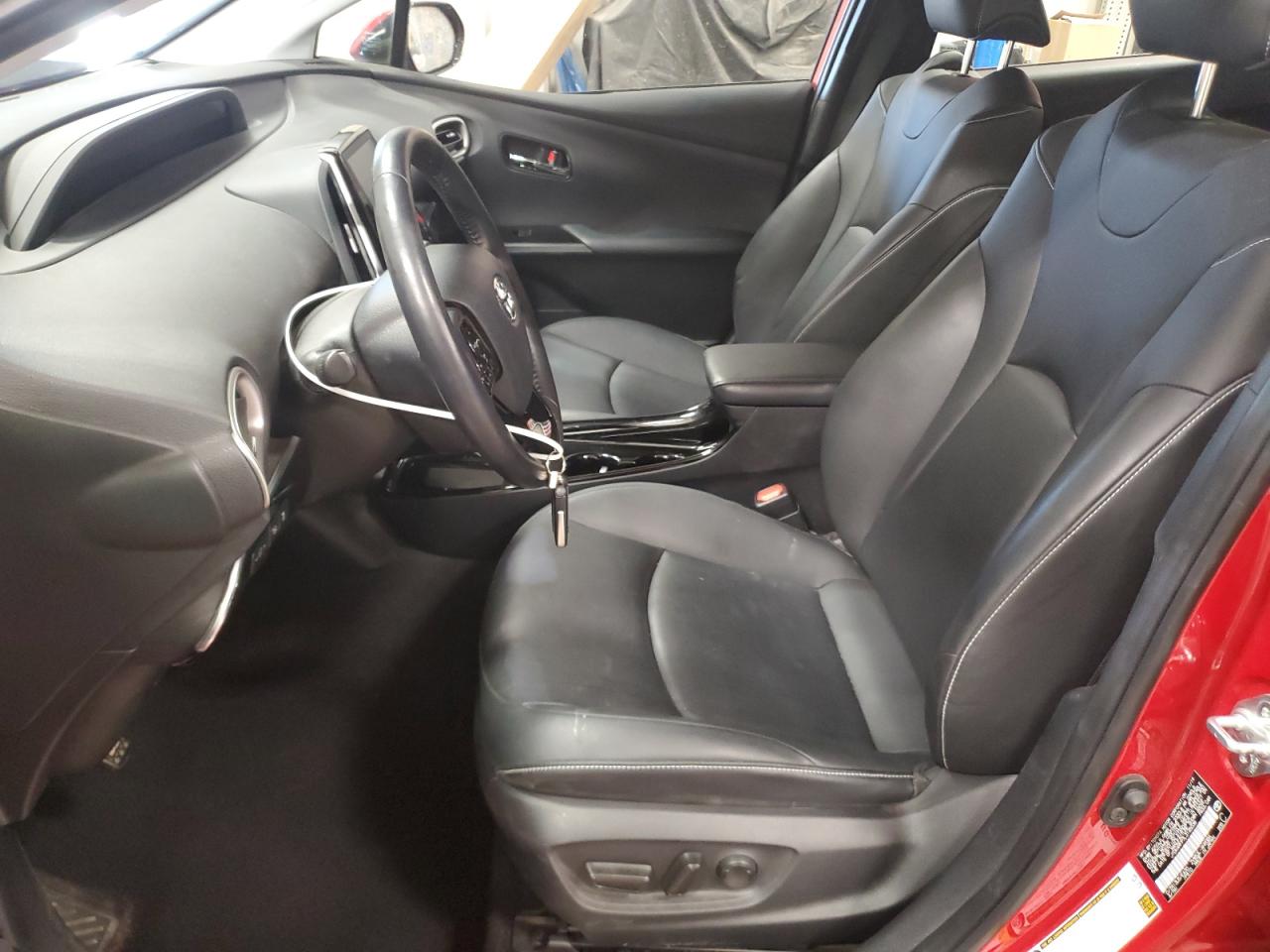 TOYOTA PRIUS PRIME LE