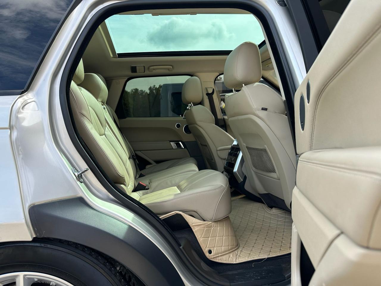 LAND ROVER RANGE ROVER SE